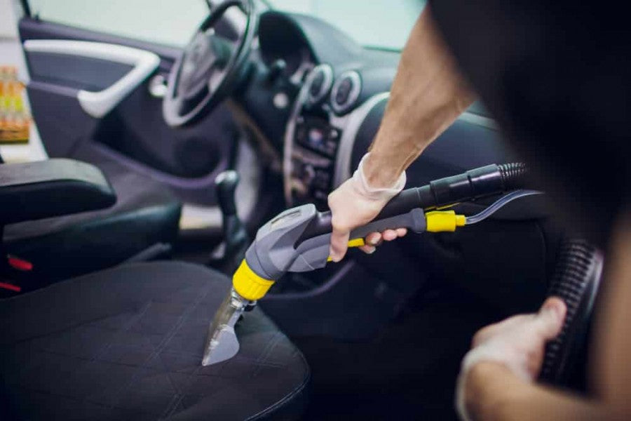 Nettoyage auto à la shampouineuse Ambul Wash – lavage en profondeur des sièges et tissus de voiture